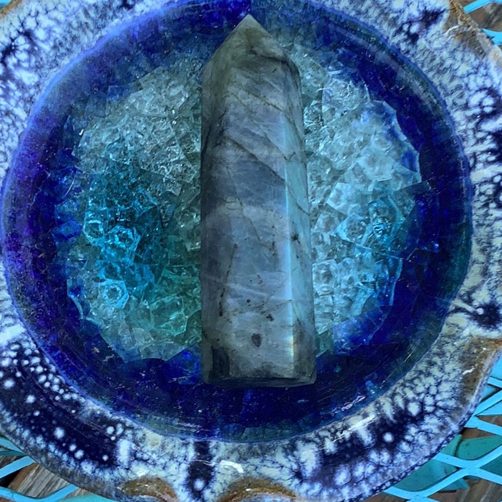 Labradorite Crystal Point - Picture 3 of 5
